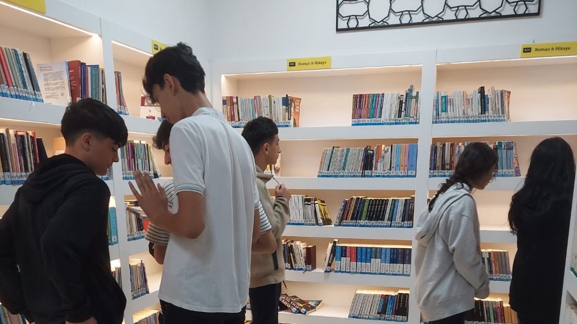 Ben Okuyorum İstanbul Okuyor Projesi Kapsamında İlçemiz Mustafa Kutlu Kütüphanesi Ziyaret Edilmiştir.